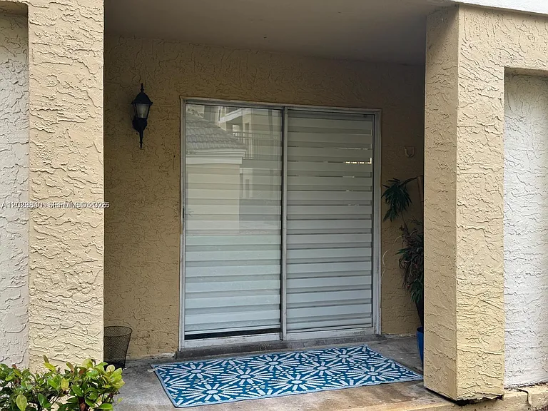995 Riverside Dr #111 — Photo 14