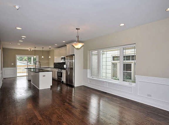 5th image of 5035 W Berteau Ave
