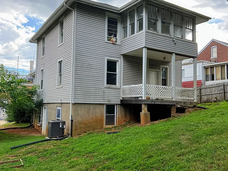 320 Kenyon St — Photo 15
