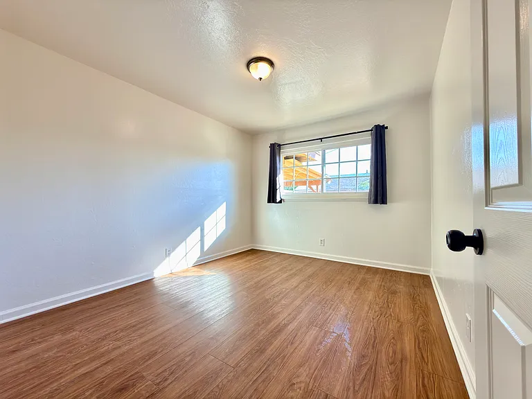 1268 W Avenue H12 — Photo 23