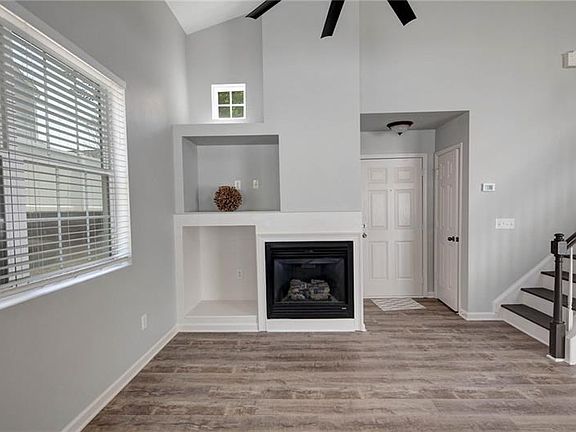 2nd image of 286 Hiawassee Dr