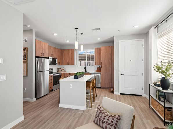 1297 E Broadway Ave #8