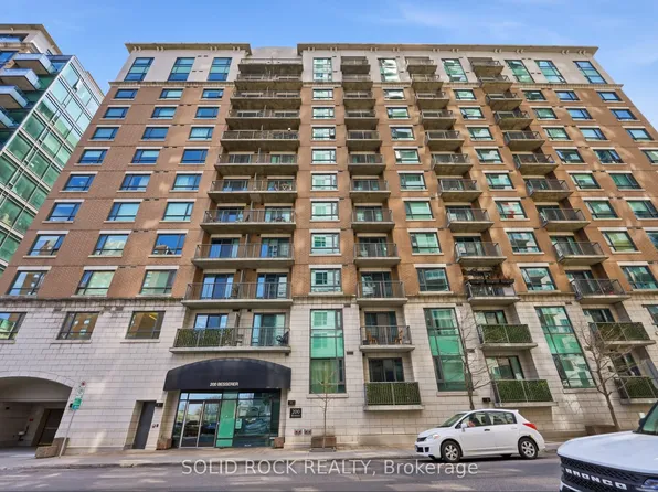 200 Besserer St #910, Ottawa, ON K1N 0A7