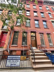 208 7th St APT 3L, Jersey City, NJ, 07302