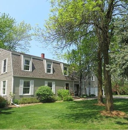 1st image of 132 Woodside Ct