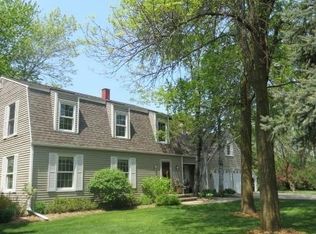 132 Woodside Ct, Neenah, WI 54956