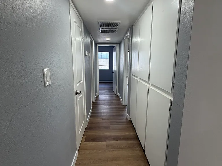 2905 La Costa St #D — Photo 3