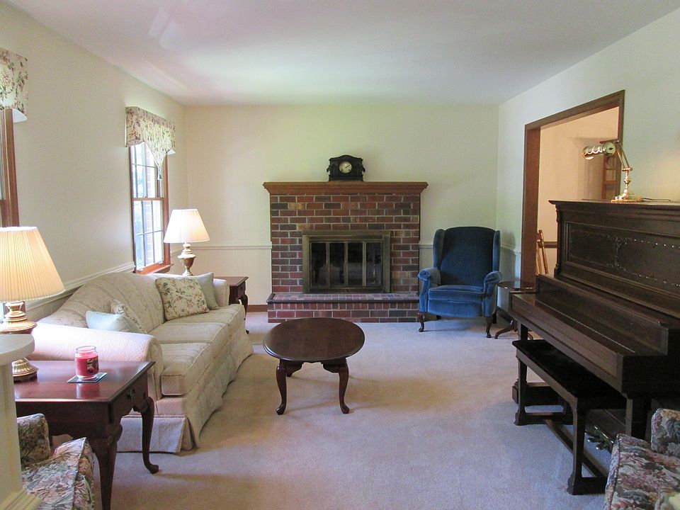 1st image of 10707 Kelmont Ct