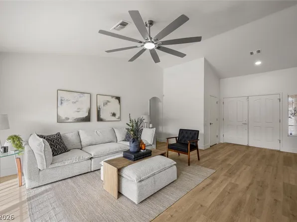 2517 Desert Sands Dr, Las Vegas, NV 89134