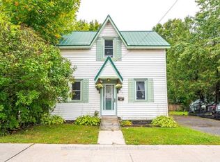 97 William St, Parry Sound, ON P2A 1V5