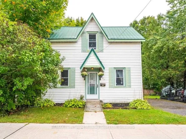 97 William St, Parry Sound, ON P2A 1V5