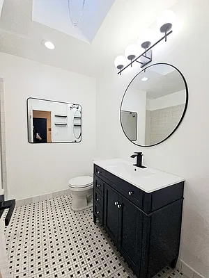 Bathroom, photo 1