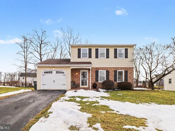 33 Ingham Dr, Stevens, PA 17578