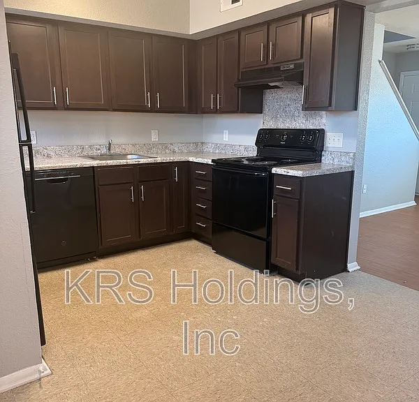 4539 Newsome Dr — Photo 2