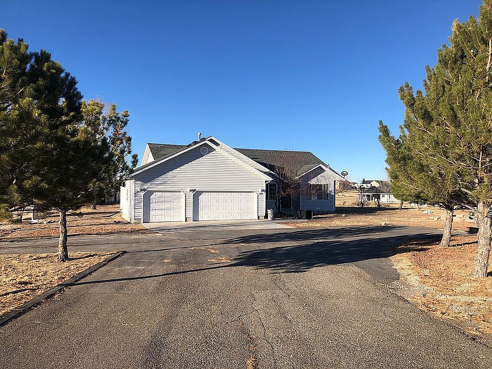 2nd image of 165 Flora Cir