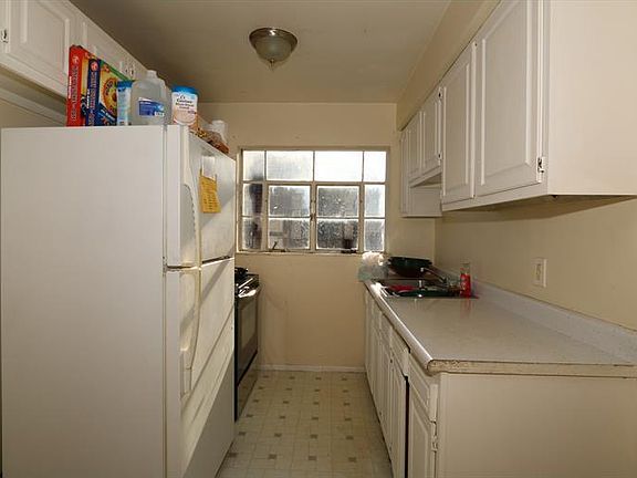 3rd image of 1025 Tennessee Ave