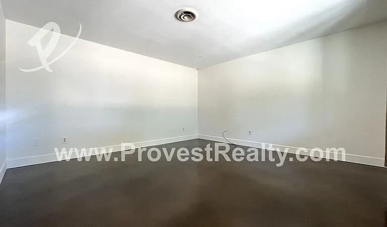 18370 Danbury Ave — Photo 4