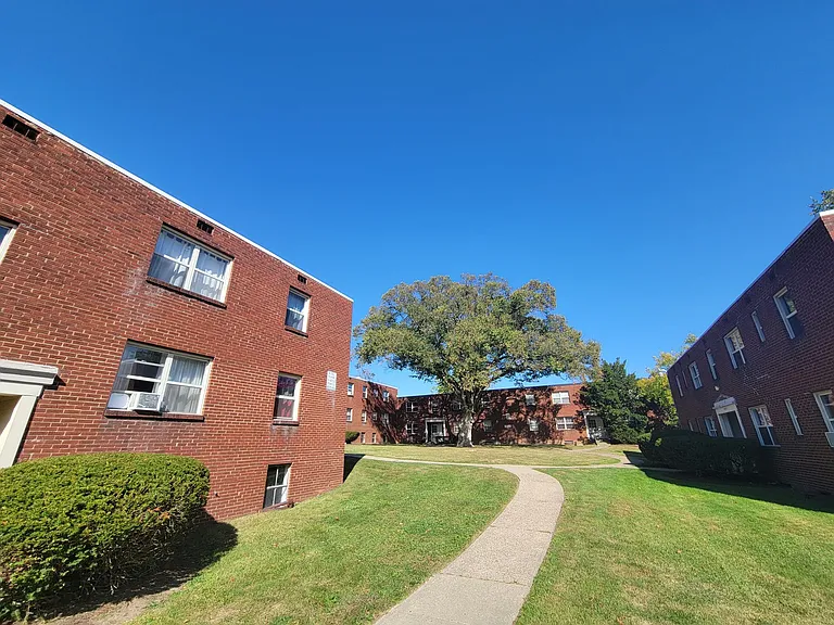 1000 Vermont Ave — Photo 3