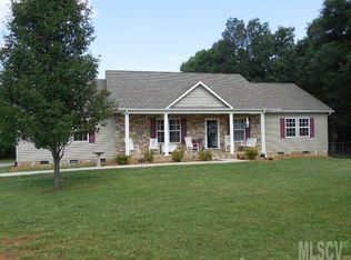 361 N Center St, Hildebran, NC 28637