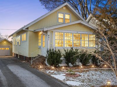 421 22nd St NE, Cedar Rapids, IA, 52402