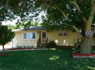 225 2nd St SW, Elgin, MN 55932