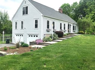 31 Clearview Dr, Sandy Hook, CT 06482