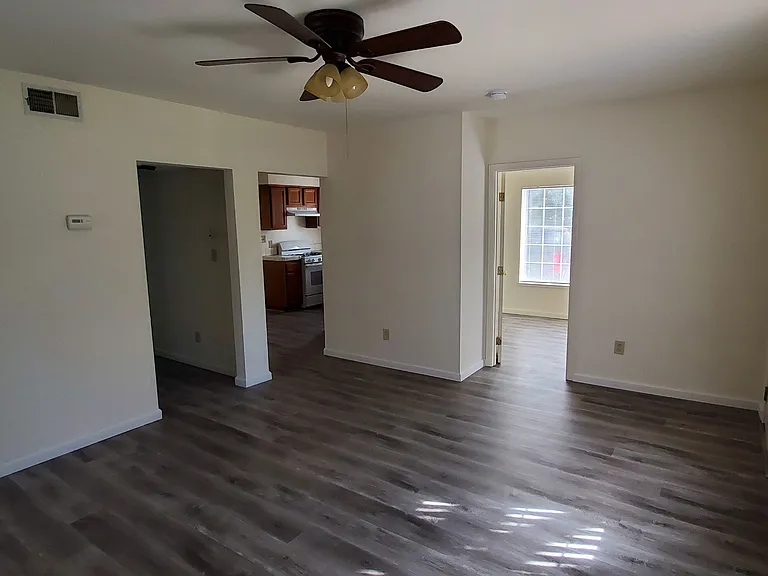 571 El Camino Ave — Photo 7