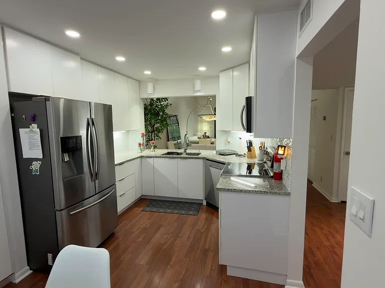 7473 Glendevon Ln #407 — Photo 6