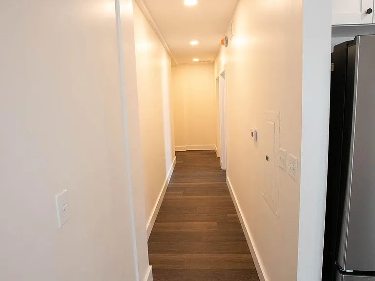 411 W Portage Ave #5 — Photo 5