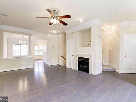 4th image of 909 Havencrest St
