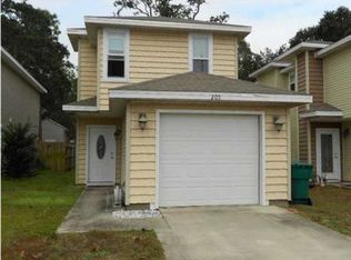 205 9th Ave, Shalimar, FL 32579