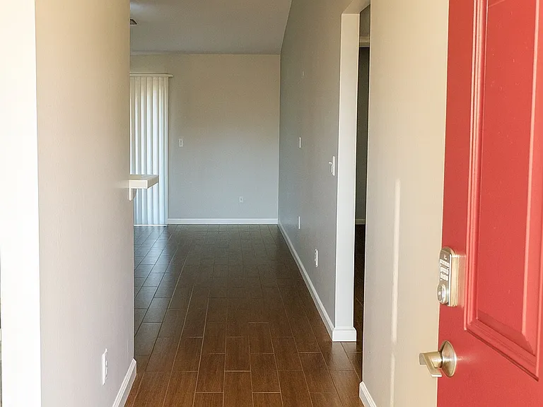 45575 Ingleham Cir — Photo 2