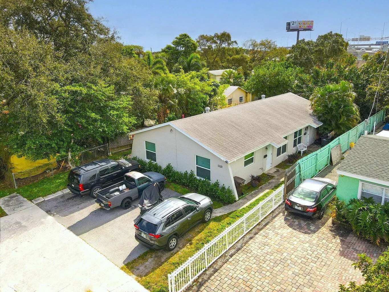 2 bed, 1.0 bath, 900 sqft, $1,900 — Photo 2