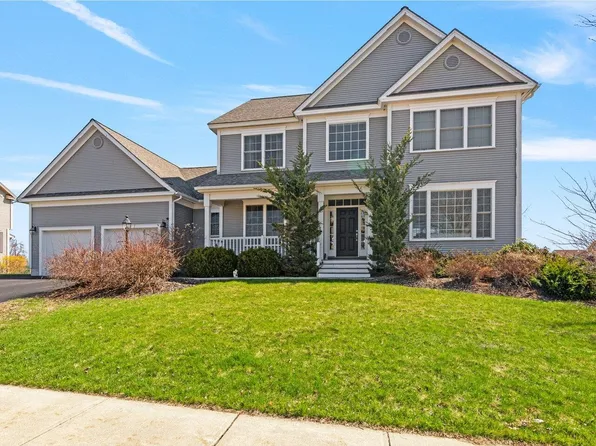 35 Royal Drive, South Burlington, VT 05403