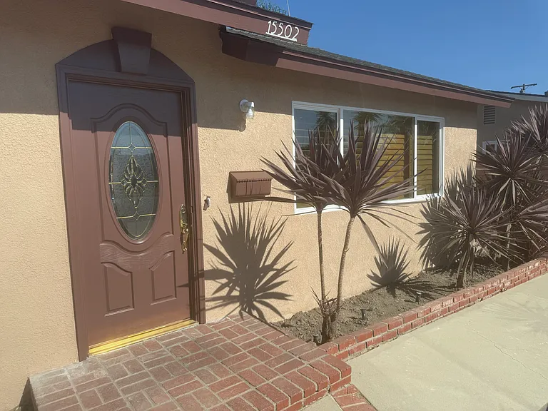 15502 Eliot Cir — Photo 3