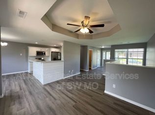 4048 W Wilderness St, Springfield, MO 65807