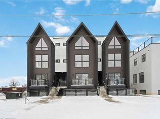 7277 Wilson Cres #303, Niagara Falls, ON L2G4R8