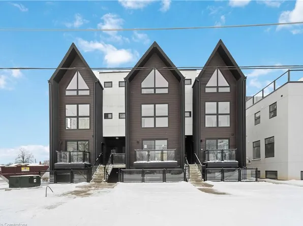 7277 Wilson Cres #303, Niagara Falls, ON L2G 4R8