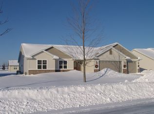 N1763 Shadybrook Ln, Greenville, WI 54942