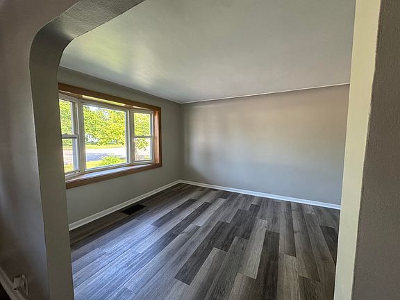 2nd image of 356 N Ripley Blvd
