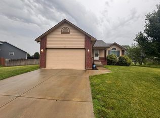 1204 N Hopper Dr, Goddard, KS 67052