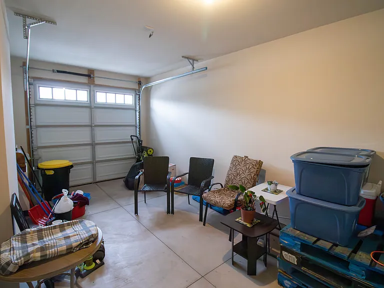 23 Manhattan Ct — Photo 17