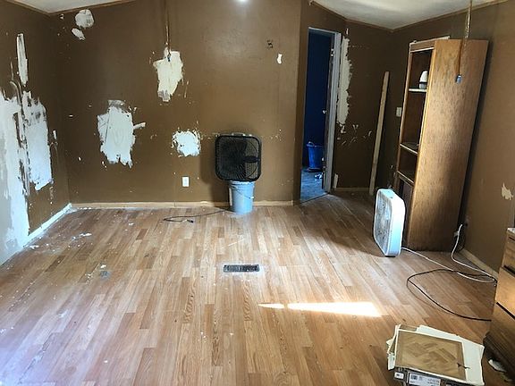 4th image of 5877 S Wild Parker Dr