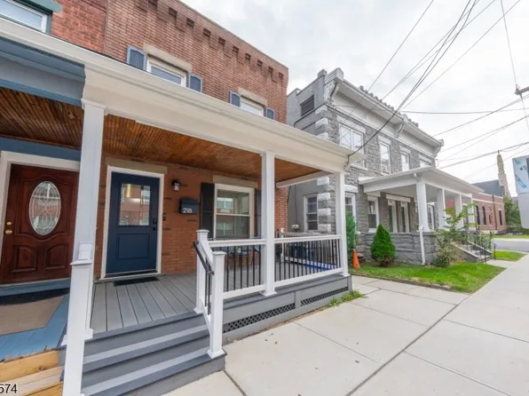 218 E 2Nd St, Bound Brook Boro, NJ 08805