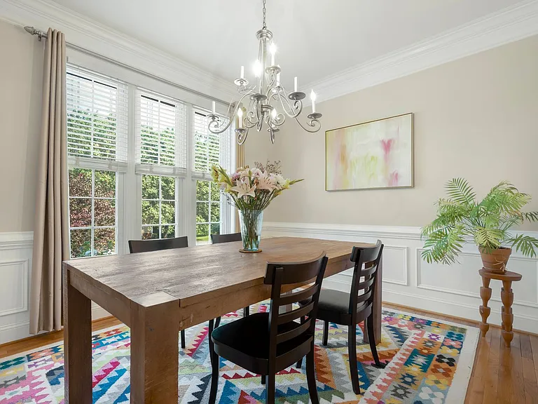 100 Spring Valley Ln — Photo 4