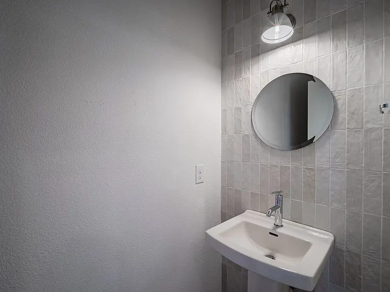 6144 Oram St #1 — Photo 10
