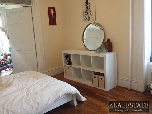 Rented by ZealEstate Group Inc | media 29