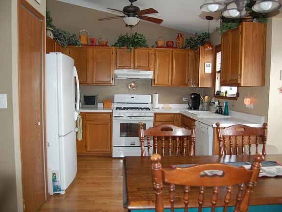 5th image of 2029 N Nicole Ln