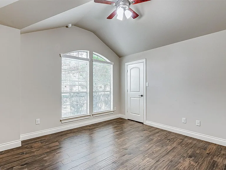 27923 Silverstream Ct — Photo 9