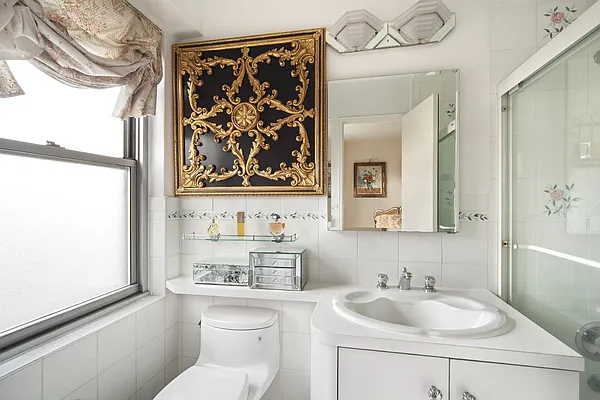 Sold by Compass | media 27